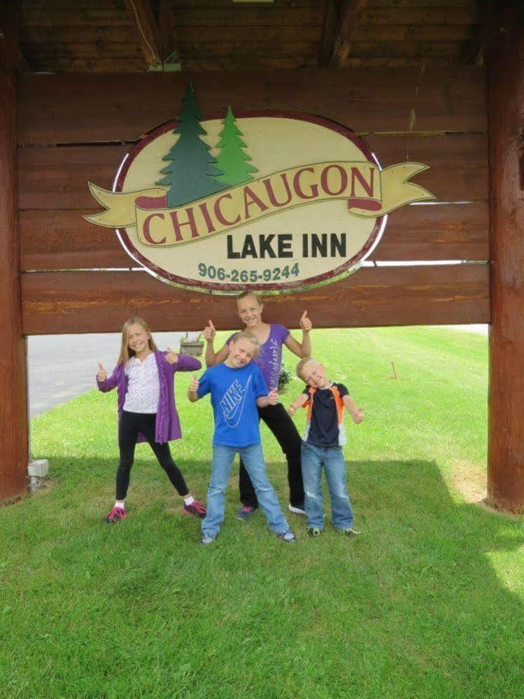 Chicaugon Lake Inn Gaastra Kültér fotó